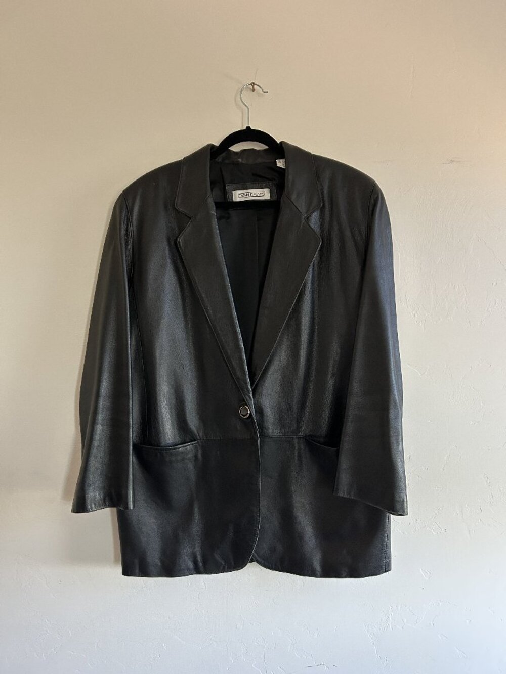Elegant Black Leather Women's Jacket